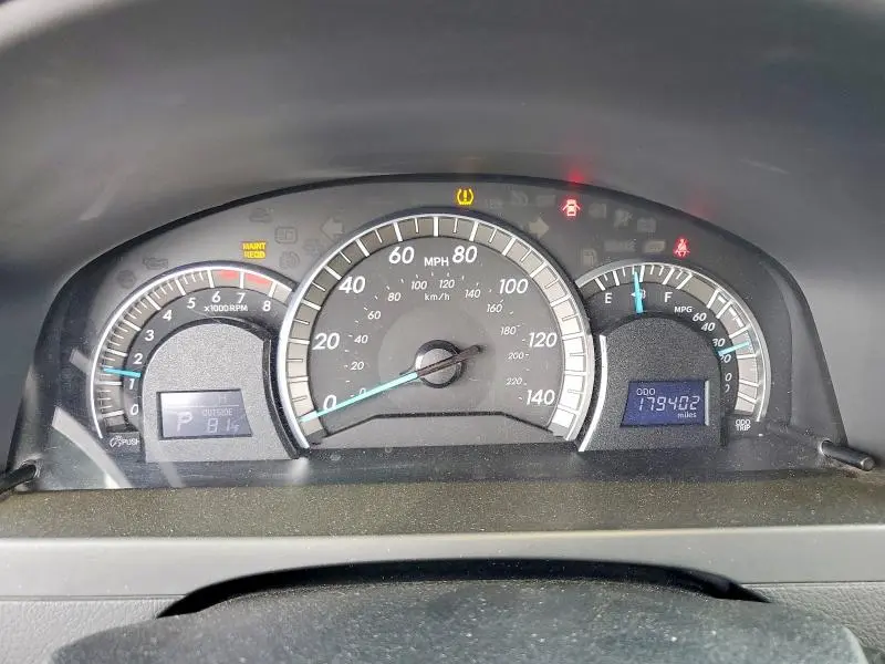 2012 TOYOTA CAMRY SE  