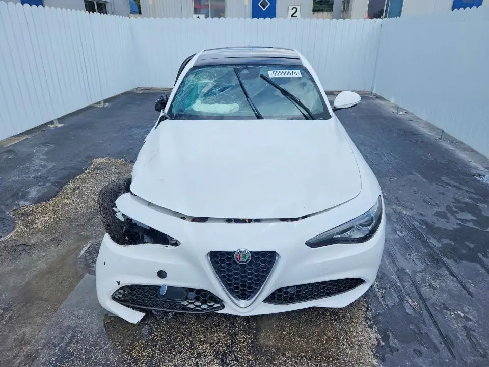 2020 ALFA ROMEO GIULIA TI  