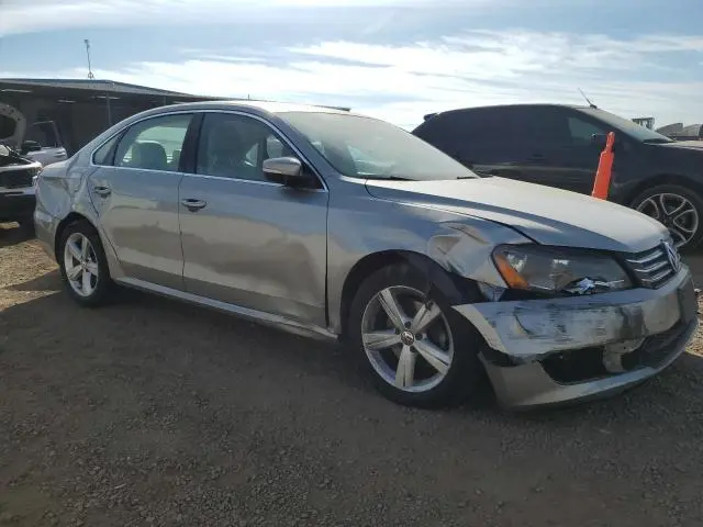 2013 VOLKSWAGEN PASSAT SE  