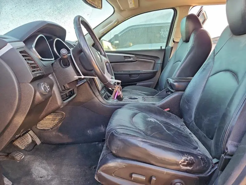 2011 CHEVROLET TRAVERSE LT  