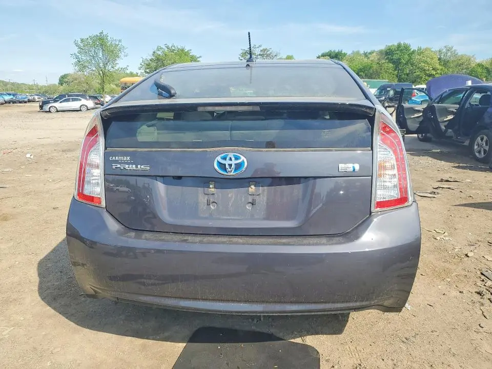 2014 TOYOTA PRIUS THREE  