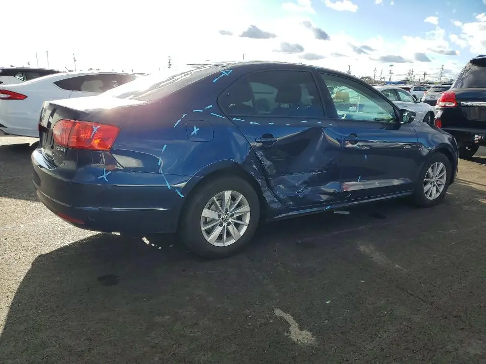 2011 VOLKSWAGEN JETTA SE  