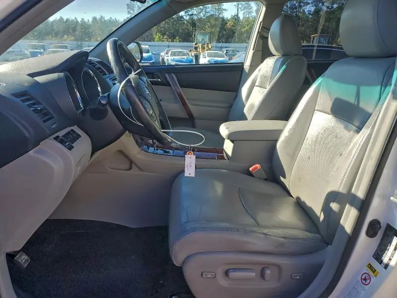 2013 TOYOTA HIGHLANDER LIMITED  