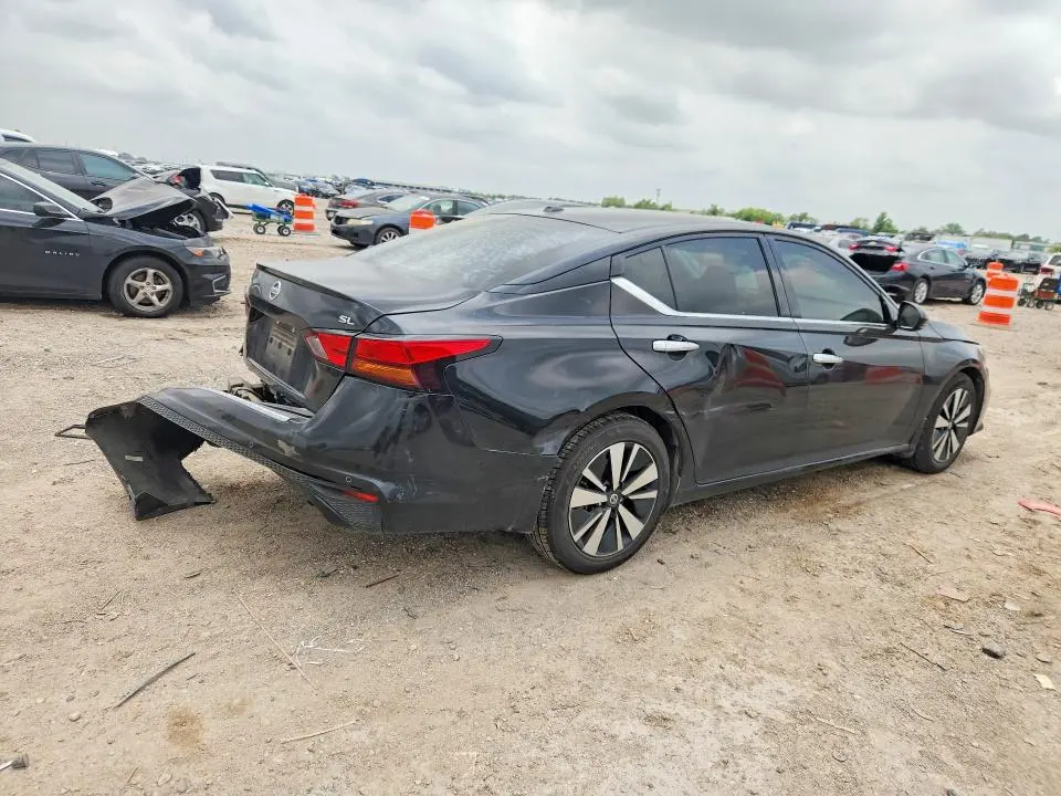 2021 NISSAN ALTIMA SL  