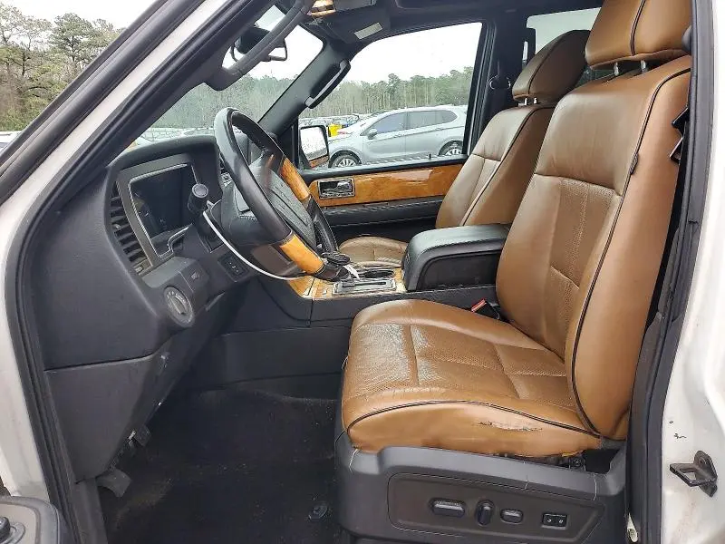 2011 LINCOLN NAVIGATOR   