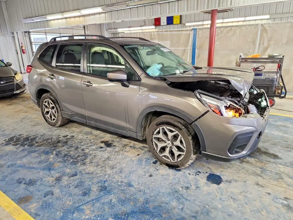 2019 SUBARU FORESTER PREMIUM  