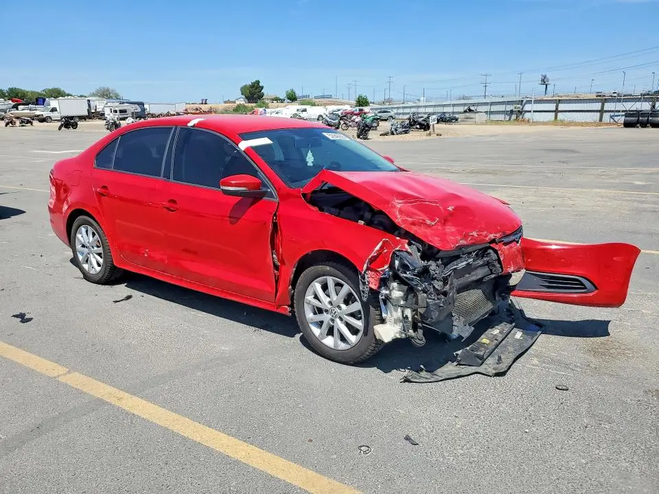 2012 VOLKSWAGEN JETTA SE  