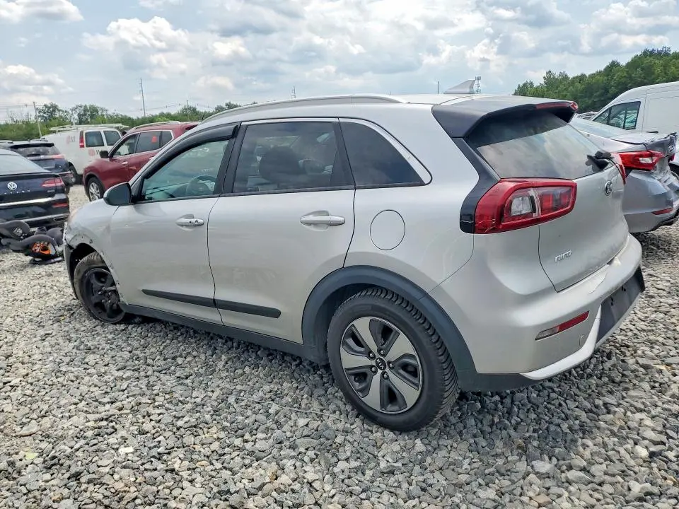 2017 KIA NIRO LX  