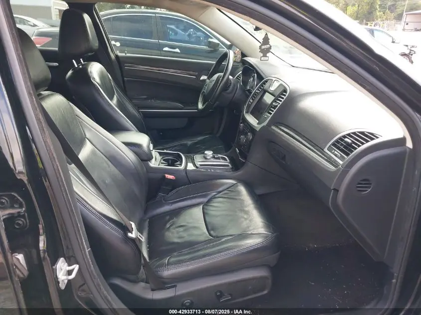 2017 CHRYSLER 300 LIMITED