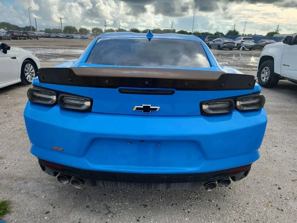 2022 CHEVROLET CAMARO LT1  