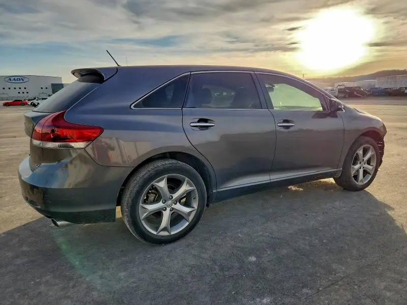 2014 TOYOTA VENZA LE  