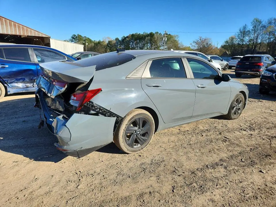 2022 HYUNDAI ELANTRA SEL  