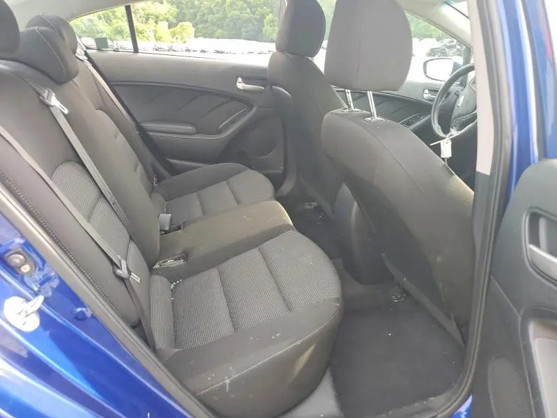 2017 KIA FORTE LX  