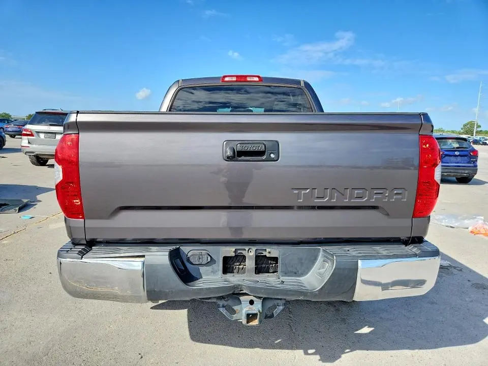 2016 TOYOTA TUNDRA SR5  