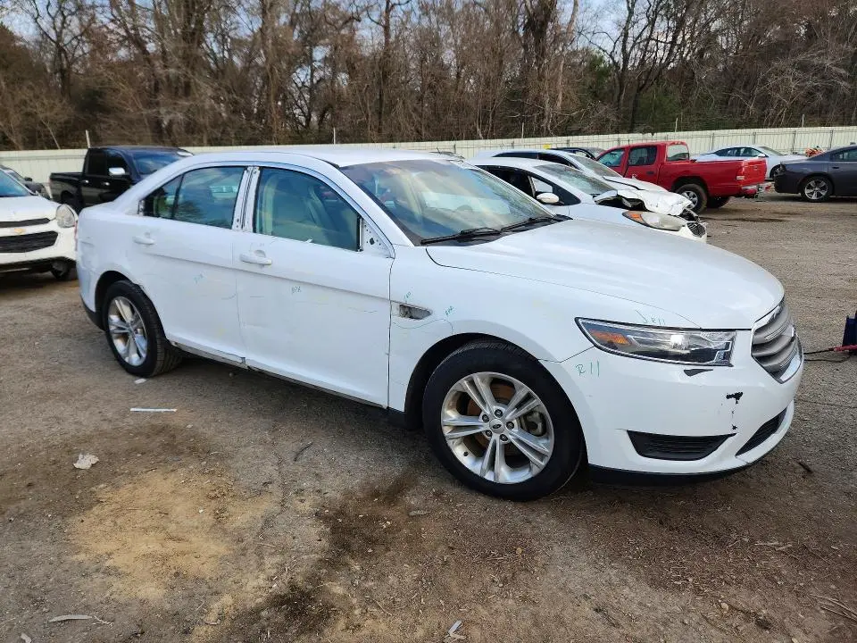 2016 FORD TAURUS SE  
