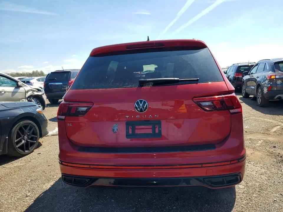 2024 VOLKSWAGEN TIGUAN SE R-LINE BLACK  
