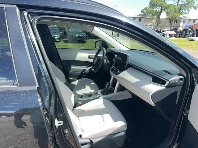 2023 TOYOTA COROLLA CROSS LE  