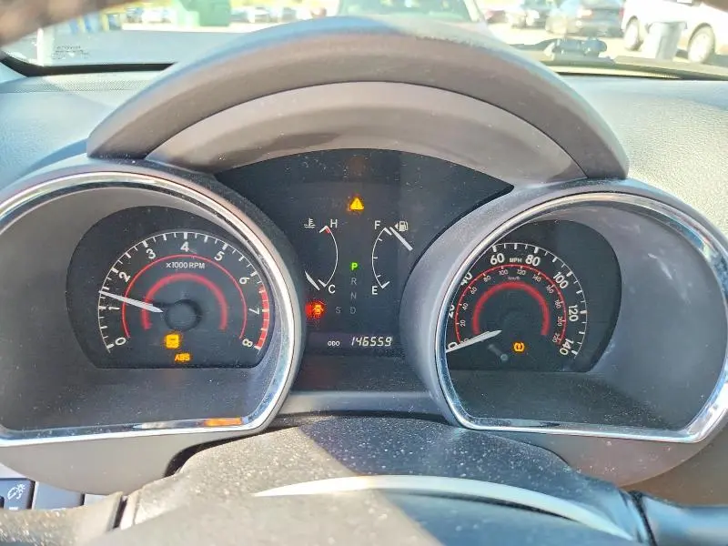 2012 TOYOTA HIGHLANDER SE  