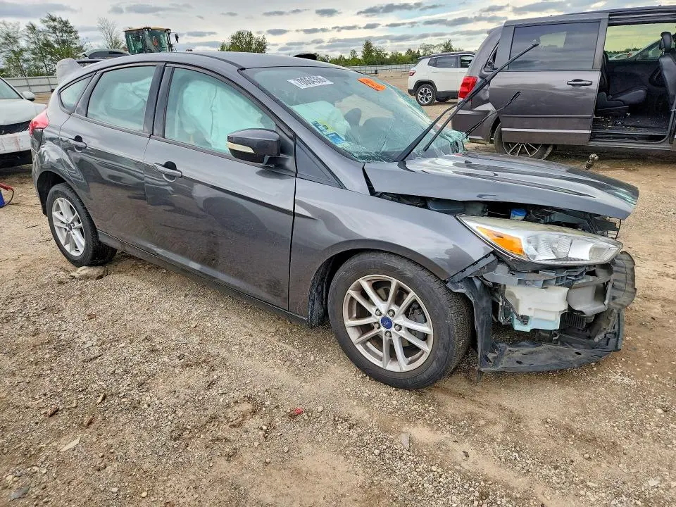2017 FORD FOCUS SE  