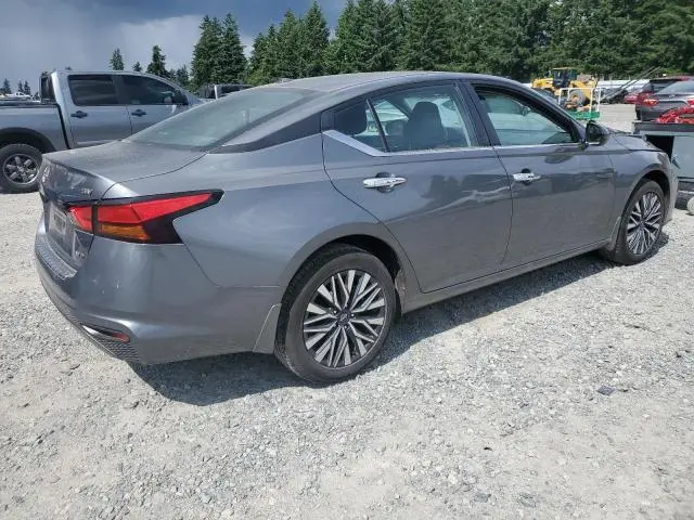2023 NISSAN ALTIMA SV  