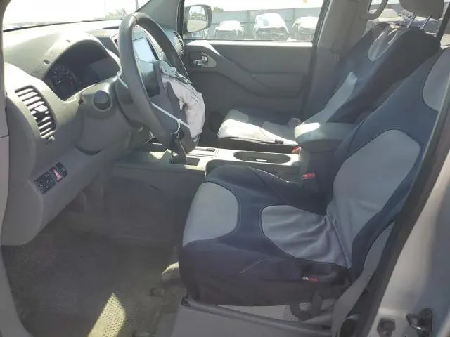 2010 NISSAN FRONTIER CREW CAB SE  