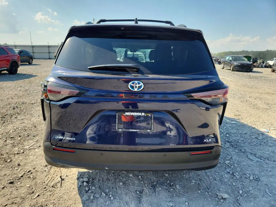 2025  TOYOTA SIE