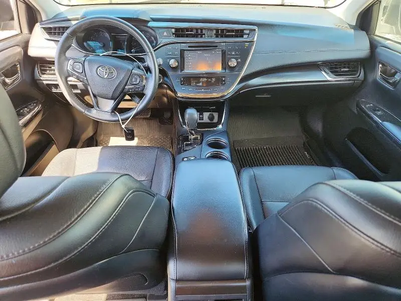 2017 TOYOTA AVALON XLE PLUS  