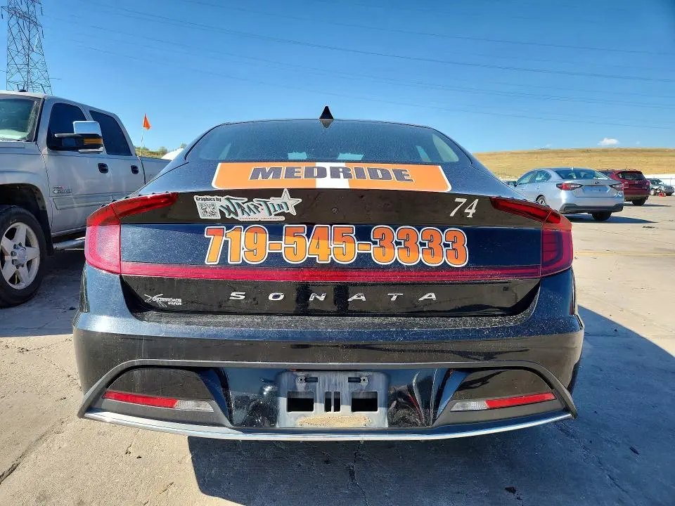 2021 HYUNDAI SONATA SE  