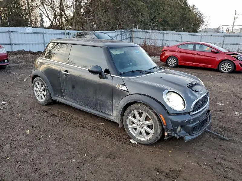 2013 MINI COOPER S  