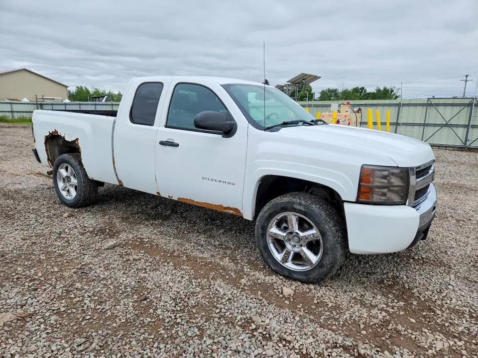 2011 CHEVROLET SILVERADO K1500 LS  