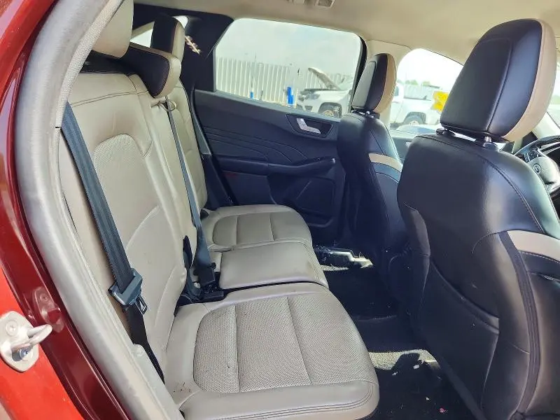 2021 FORD ESCAPE SEL  