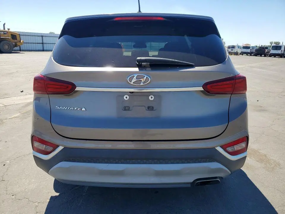 2019 HYUNDAI SANTA FE SE  