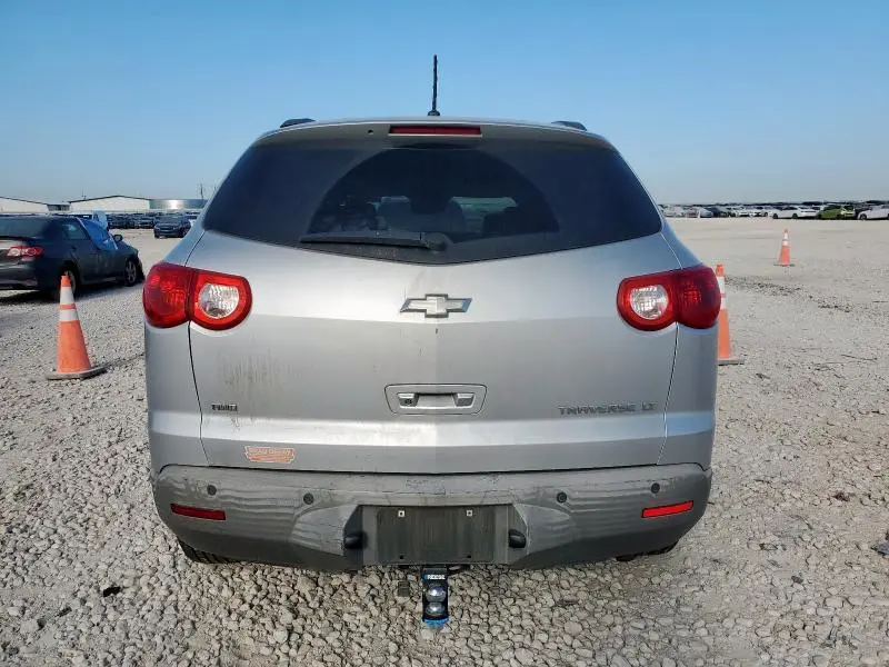 2010 CHEVROLET TRAVERSE LT  