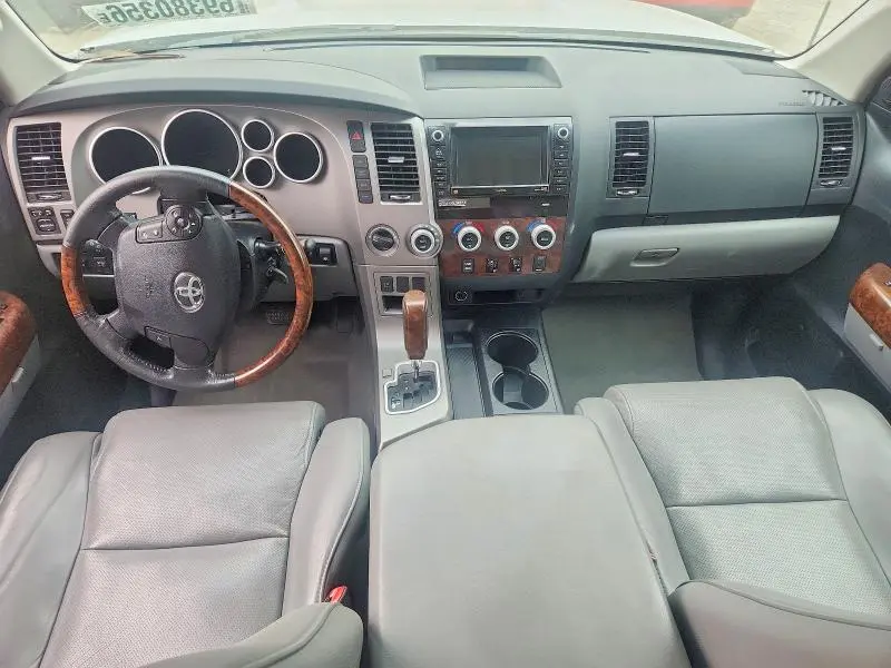 2010 TOYOTA TUNDRA CREWMAX LIMITED  