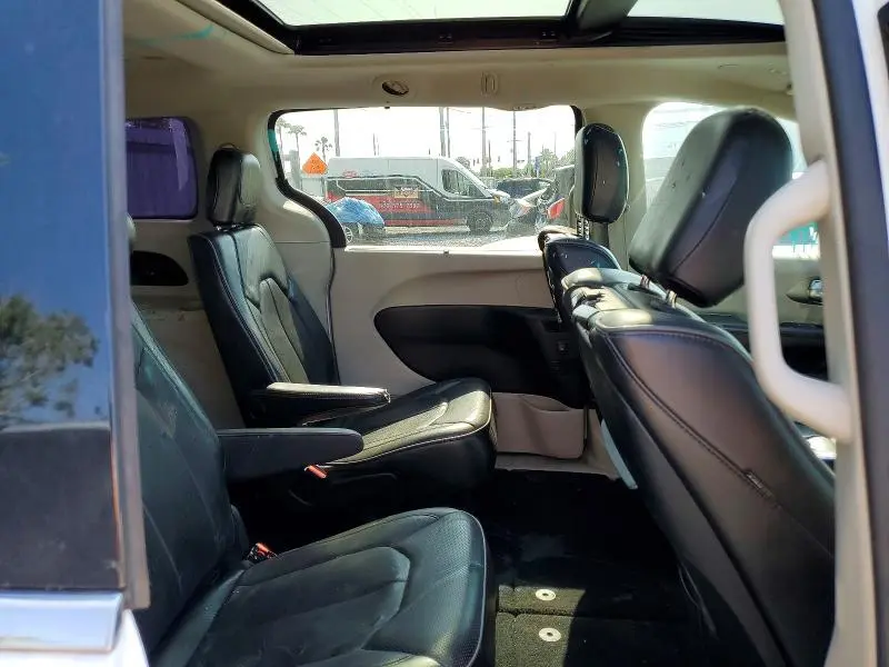 2018 CHRYSLER PACIFICA LIMITED  
