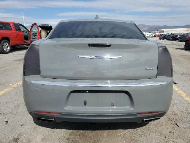 2019 CHRYSLER 300 LIMITED  