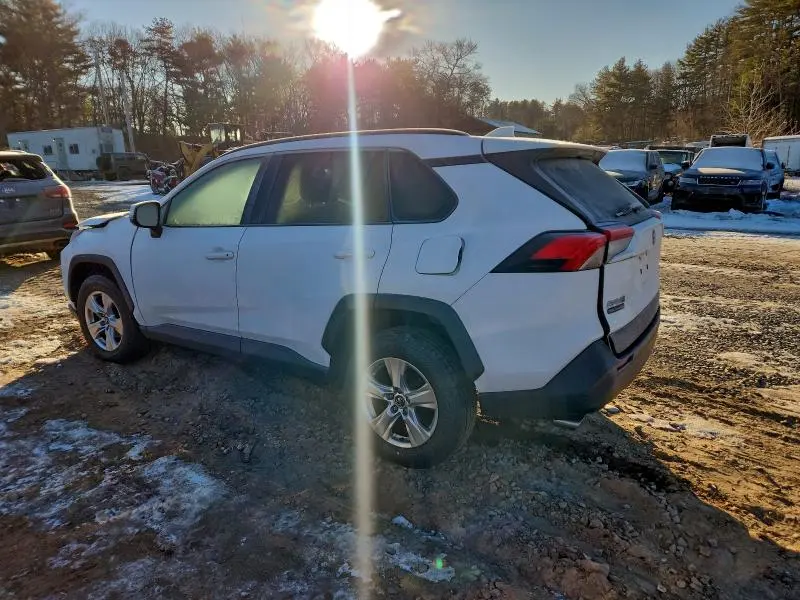 2020 TOYOTA RAV4 XLE  