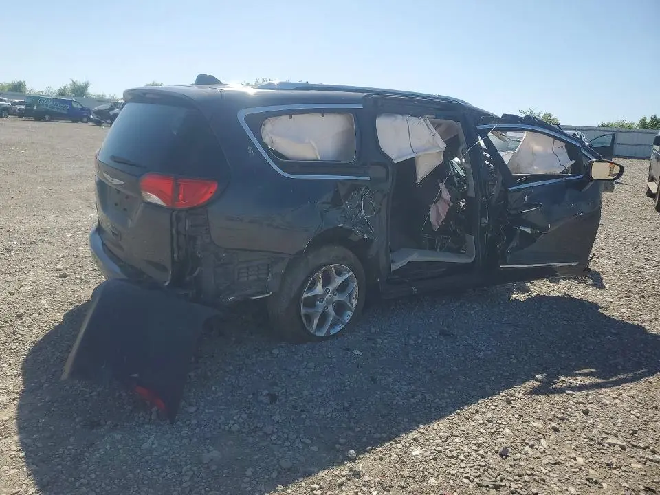 2019 CHRYSLER PACIFICA TOURING L PLUS  