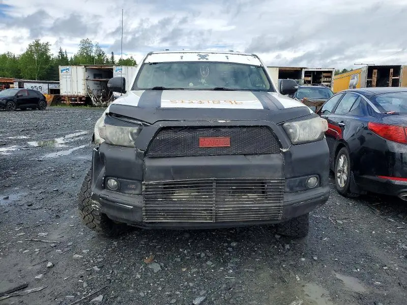 2013 TOYOTA 4RUNNER SR5  