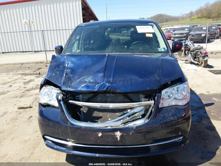 2016 CHRYSLER TOWN & COUNTRY TOURING
