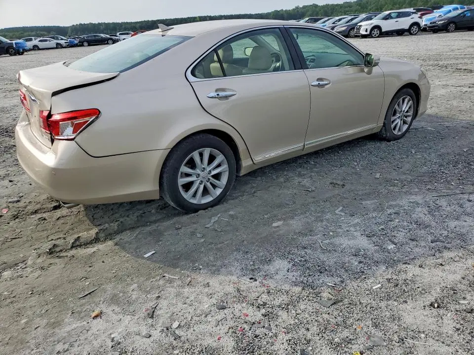 2011 LEXUS ES   