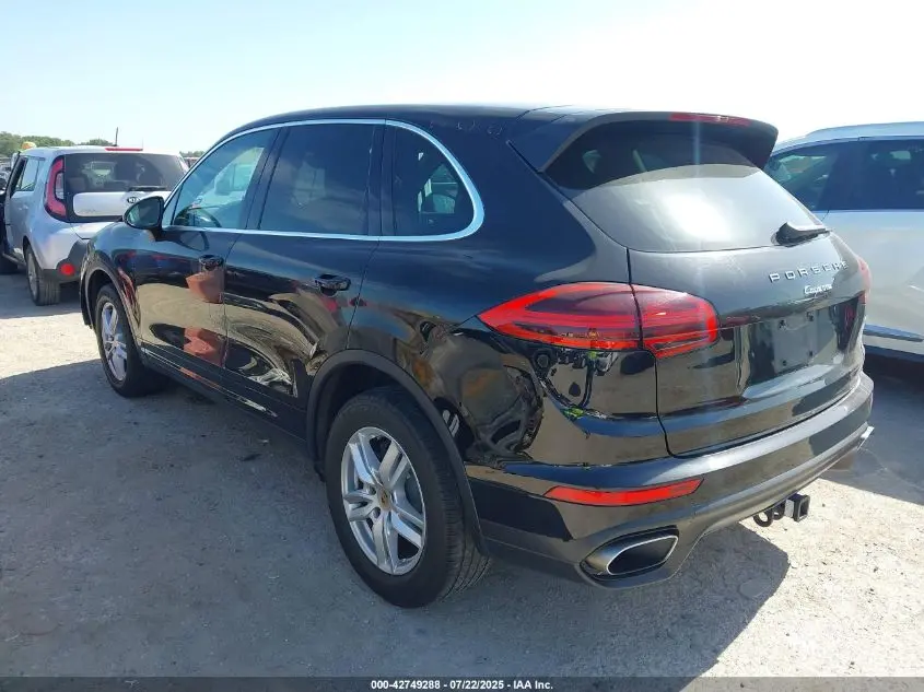 2016 PORSCHE CAYENNE  
