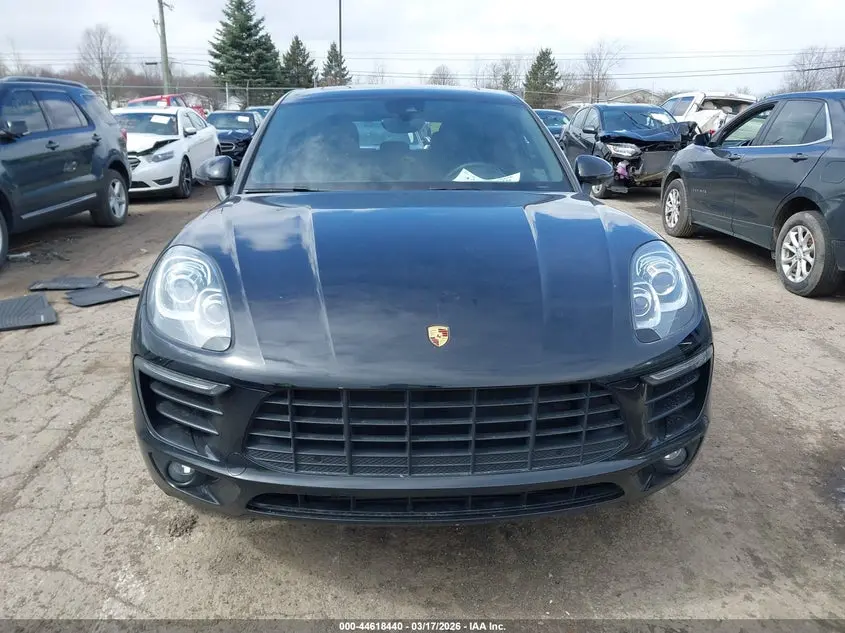 2018 PORSCHE MACAN SPORT EDITION