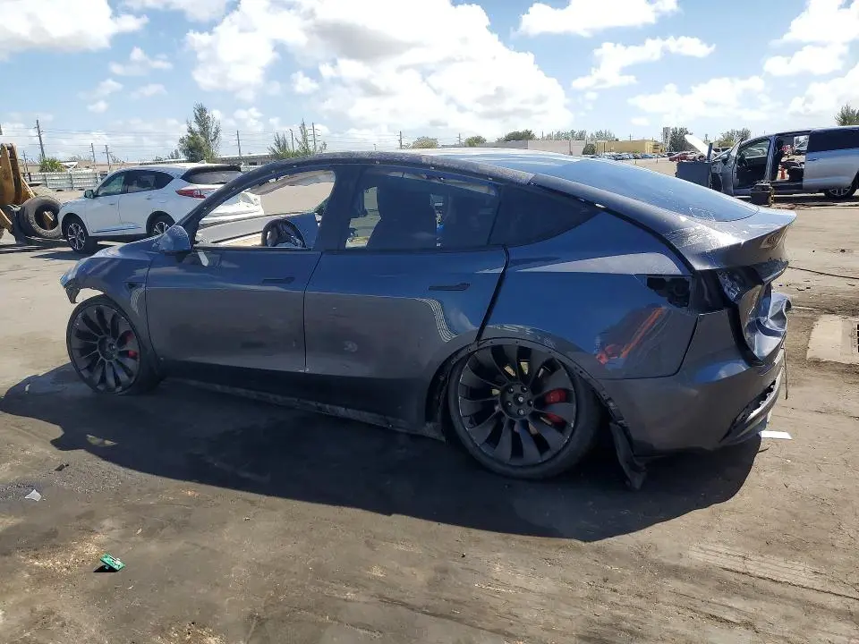 2022 TESL MODEL Y   