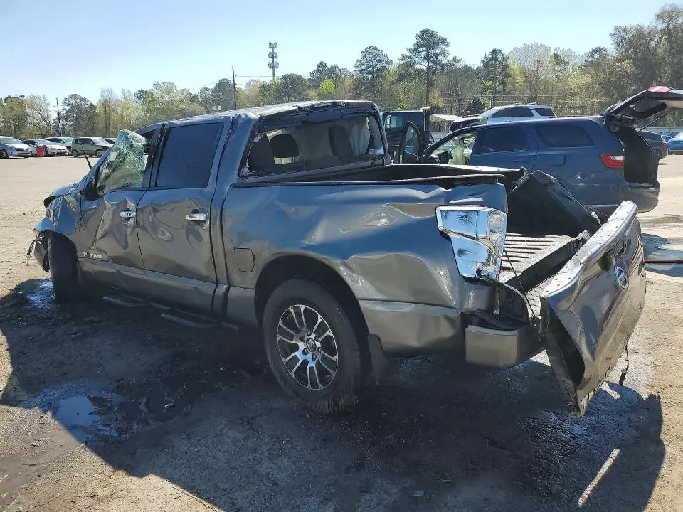 2021 NISSAN TITAN SV  