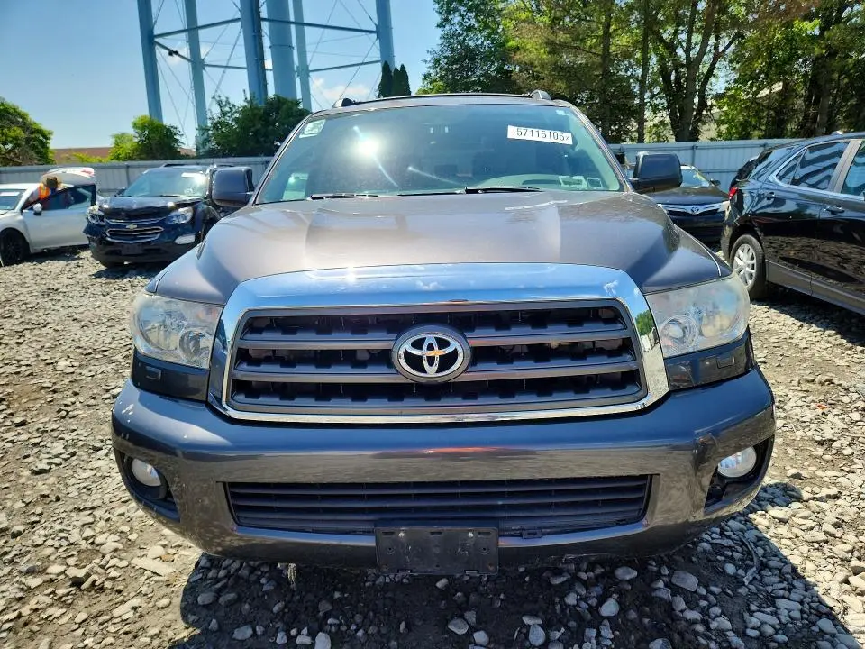 2013 TOYOTA SEQUOIA SR5  