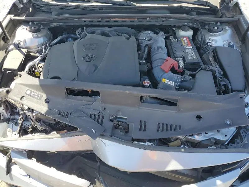 2020 TOYOTA CAMRY XLE  