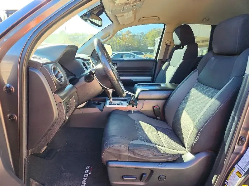 2019 TOYOTA TUNDRA SR5  