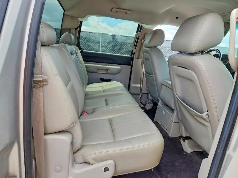 2011 CHEVROLET SILVERADO C1500 LT  