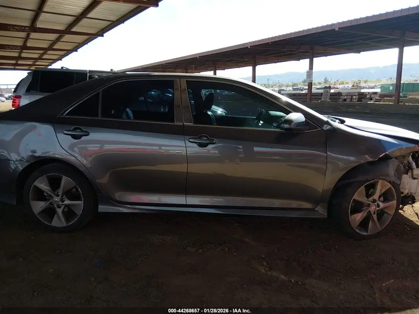 2014 TOYOTA CAMRY SE SPORT